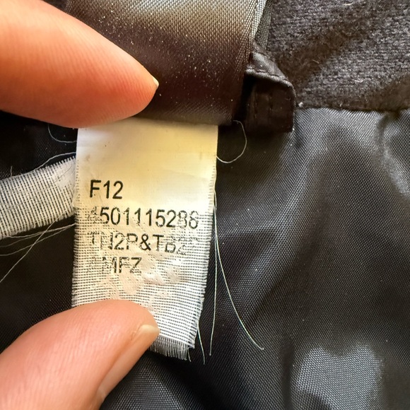 The North Face Girls Hooded Black Puffer 550 Goose Down Jacket - Picture 4 of 9